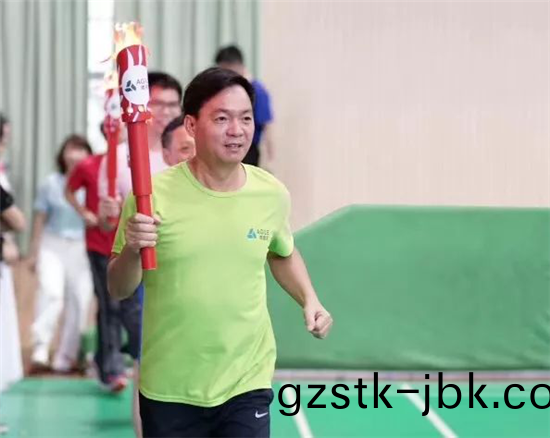 火炬傳(chuan)遞 火炬(ju)傳(chuan)遞