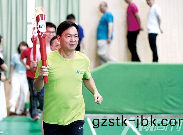 “樂(le)活(huo)”派掌(zhang)門人(ren) 陳(chen)卓林